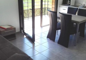 Chalets confortables en bord d'étang avec terrasse, parc, activités et spa optionnel ! - FR-1-496-77