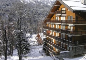 Charmant T3 avec balcon, ascenseur et piscine en été, proche pistes et centre, idéal pour 6 pers. - FR-1-180-565