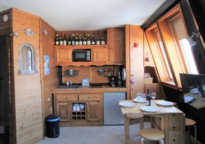 Charming Studio in Avoriaz Village des Ruches - Sleeps 4, 21m², Prime Location!