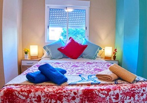 Cool and big apartment 50 mt by the ocean 6-8 Pax