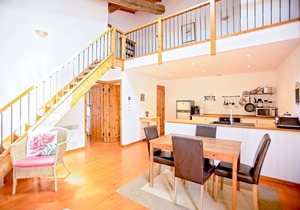 Coquelicot-Luxury accommodation with heated pool & A/C in former vigneron estate