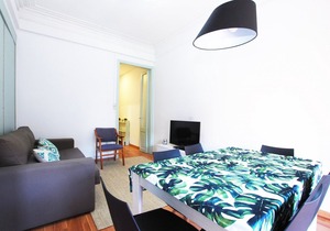 Diagonal B - Two Bedroom Apartment, Sleeps 6