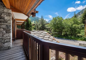 Duplex élégant au centre de Val d'Isère, proche pistes, parfait pour famille de 7