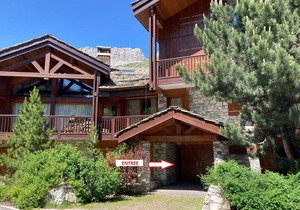 Duplex élégant au centre de Val d'Isère, proche pistes, parfait pour famille de 7