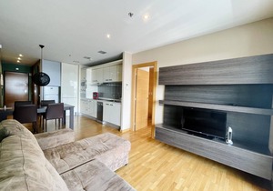 Apartment in front of Fira Gran Via