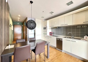Apartment in front of Fira Gran Via