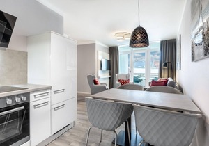 Family-friendly premium apartment with loggia, bathtub and guest WC -