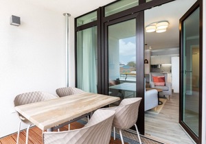 Family-friendly premium apartment with loggia, bathtub and guest WC -