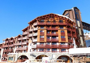 Wifi, ski-in/ski-out & foot of the slopes, fitness, balcony, fireplace or stove, tv, ski locker