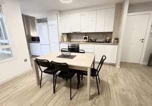 Gloria apartment + free parking. Beach 150 meters away