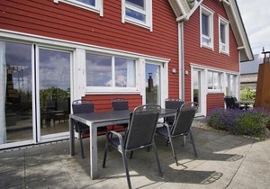hafennahes Ferienhaus mit Terrasse und Meerblick - Ferienhaus TimpeTe Steuerbord