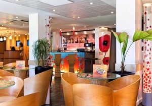 ibis Lyon Est Bron