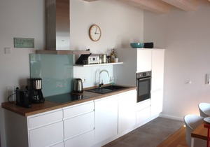 "Ideal family vacation: Comfortable vacation apartment with garden near the sea"