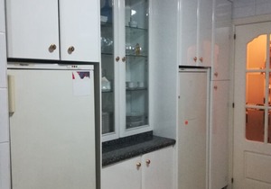 In Triana, spacious, bright and in a quiet area.