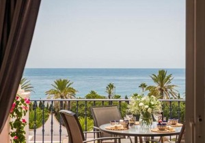 JAZMIN MIRAFLORES SENSATIONAL VIEW! POOL, TERRACE, WiFi