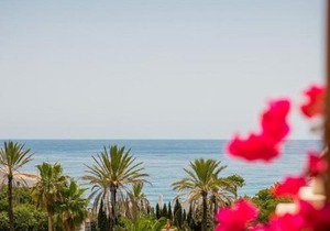 JAZMIN MIRAFLORES SENSATIONAL VIEW! POOL, TERRACE, WiFi