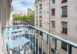 L'ENDROIT - Saxe Gambetta - with Balcony