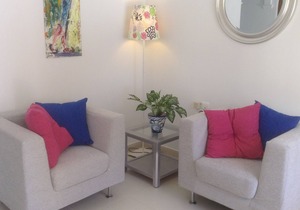 Large Modernised Villa, Private Pool, Beautiful Gardens, Large Kitchen & Lounge