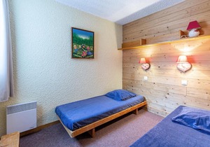 LAUZES G - Appartement LAUZES 45 pour 5 Personnes 83