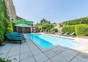 Lavande - Luxury accommodation with heated pool & A/C in former vigneron estate