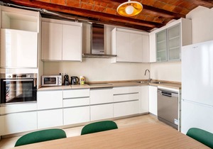 Modern 4 bedroom for 10 guests by Paseo de Gracia