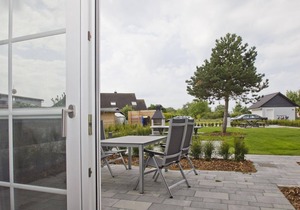 Modern vacation apartment with private terrace - Haus Inselwind FeWo MEERglück -