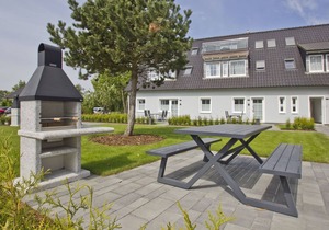 Modern vacation apartment with private terrace - Haus Inselwind FeWo MEERzauber -