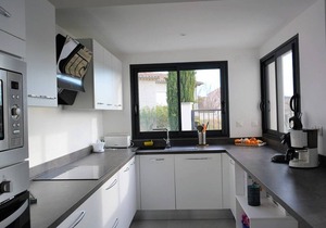 Modern Villa with AC, Private Pool, and Terrace in Ruoms - Sleeps 6