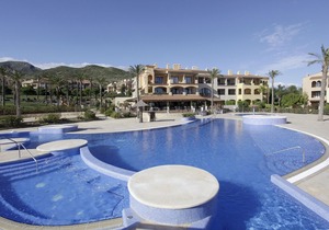 Nice apartment with airconditioning, 200 m. from golfcourse