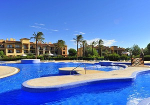 Nice apartment with airconditioning, 200 m. from golfcourse
