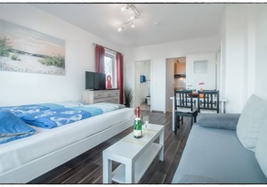 Non smoking apartment for 2 adults + 1 child in direct beach location