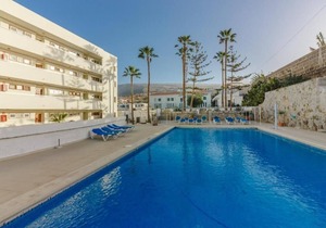 Ocean View Playa La Arena Apartment with pool and balcony.