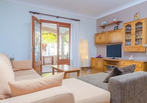 Paramola - Three Bedroom Villa, Sleeps 6