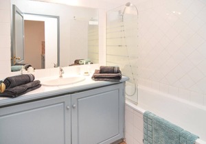 Pleasant apartment on the second floor, centrally located in Uzès.