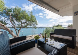 Ponent - Three Bedroom Apartment, Sleeps 4