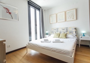 Renovated & Beautiful Apartment in Triana with Parking