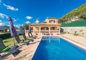 Solluna - Four Bedroom Villa, Sleeps 6