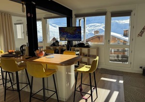 South facing, ski in ski out, apartment for 6 to 8 people