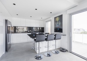 Spacious T4 with parking in the heart of Port Marianne