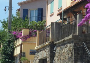 Sunny apartment 52m2 large terrace garage, beach 5min walk