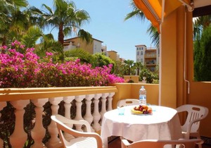 Sunny apartment Aldea Del Mar near the sea