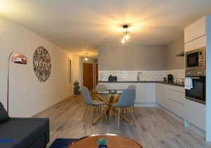 Super Modern City Centre Serviced Apartment
