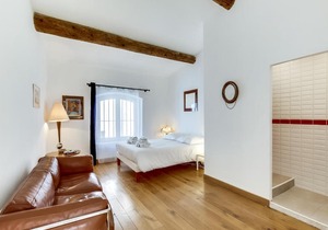 Very big loft on Vieux-Port