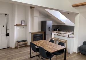 Very calm, light and charming flat, just 5 min walk from Part Dieu station