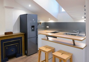 Very calm, light and charming flat, just 5 min walk from Part Dieu station