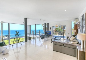Villa Bay Blue by Priority