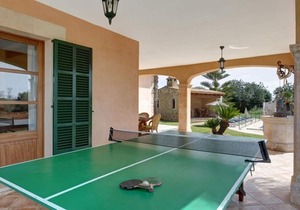 Villa Deu Quarterades with fenced pool