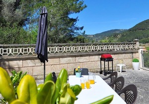 Villa LAS ENCINAS-en el pueblo de Esporles- Mallorca