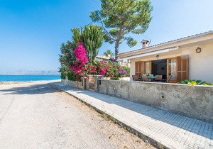 Villa Manresa - Four Bedroom Villa, Sleeps 7