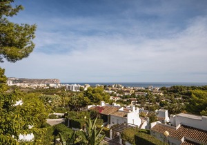 Wonderful and cheerful house in Javea, on the Costa Blanca, Spain with communal pool for 4 persons